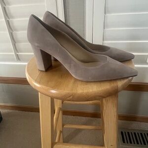 L'Agence Gilles Suede Block Heel Pump 39.5/9.5